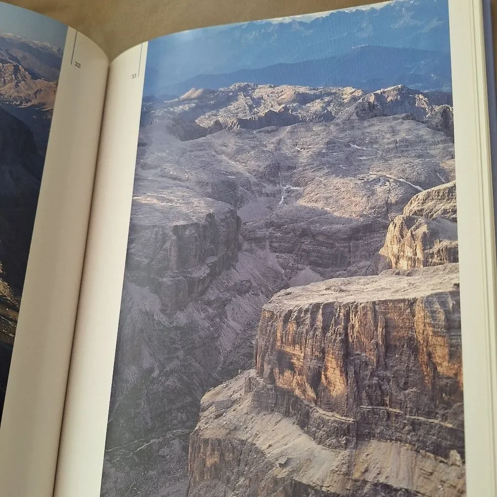 Dolomiten vertikal: The World Natural Heritage from the air / Coffee Table Book